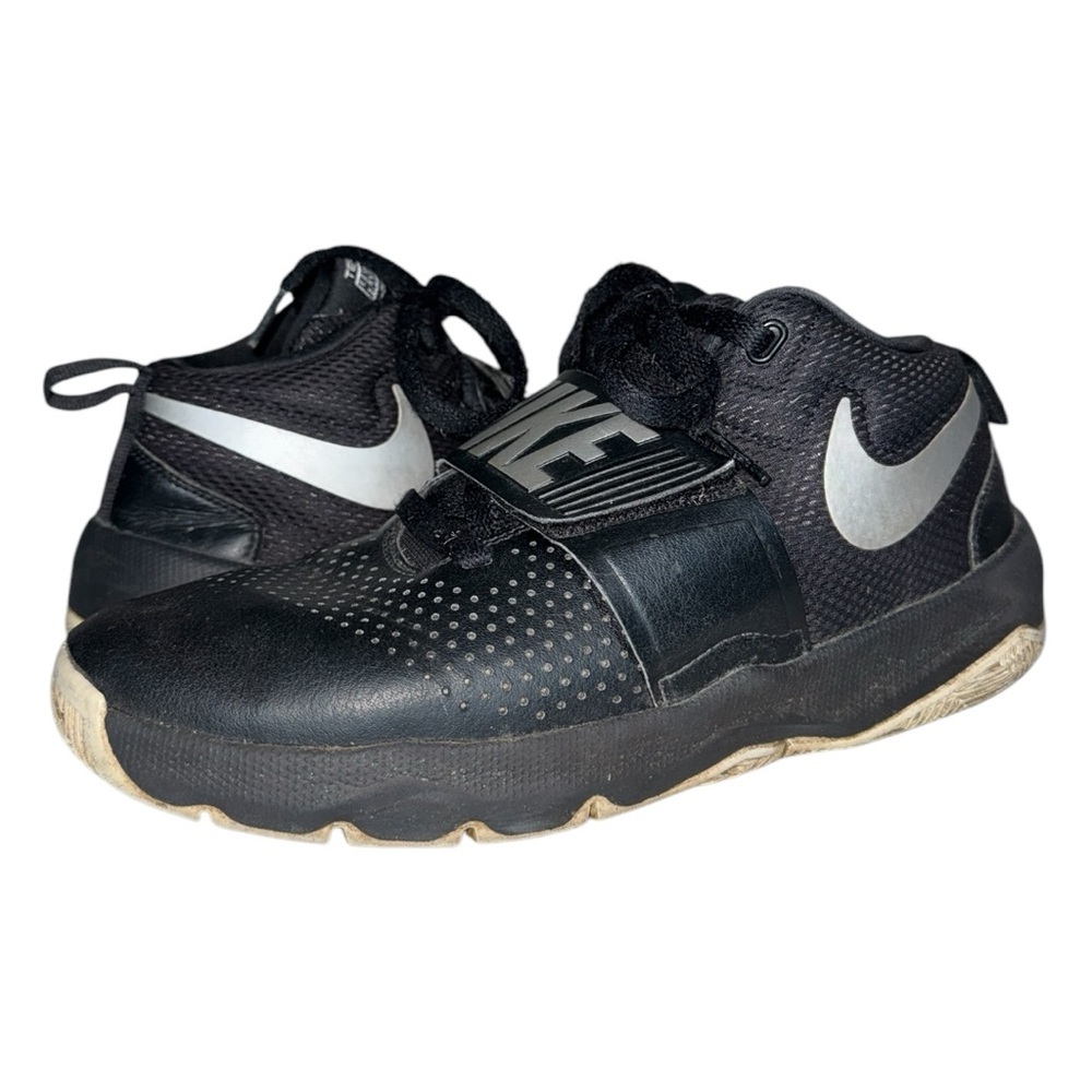 Big Boys Nike Black/Silver “Team Hustle D8” Sneakers - 6.5Y